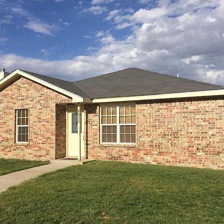 فيلا Mckinley House - Gym, Garage And Fenced Yard أماريلو المظهر الخارجي الصورة